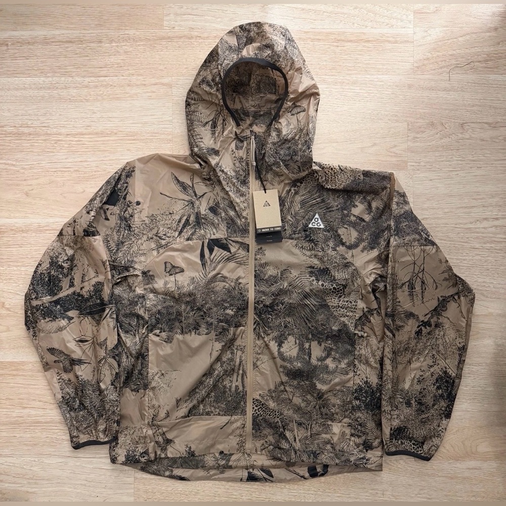 *NWT* Men's Size Medium Nike ACG "Cinder Cone" Windproof‎ Camo Jacket HJ2885-297